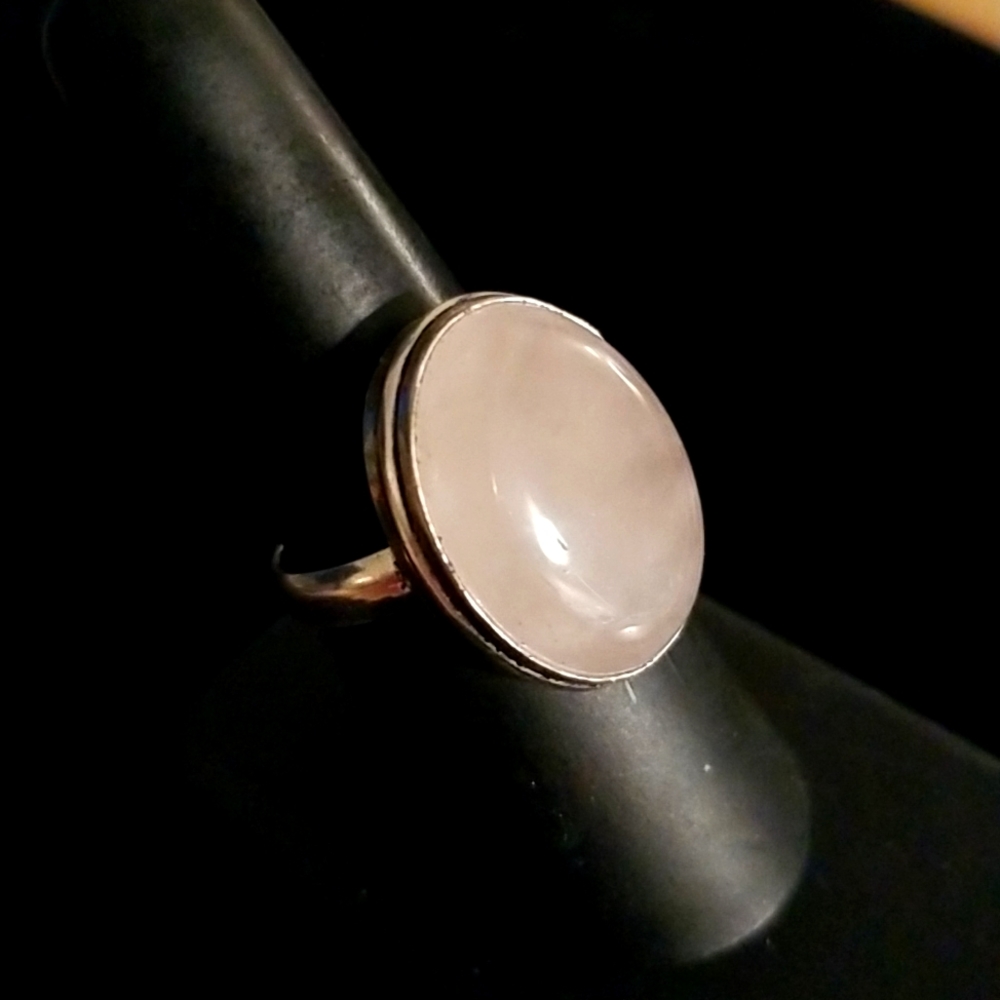 STERLING Oval Rose Quartz Ring